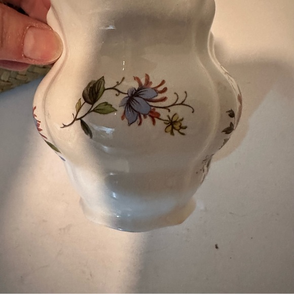 Vintage Ridgway Porcelain Creamer/Bud Vase/Decor - Picture 3 of 8